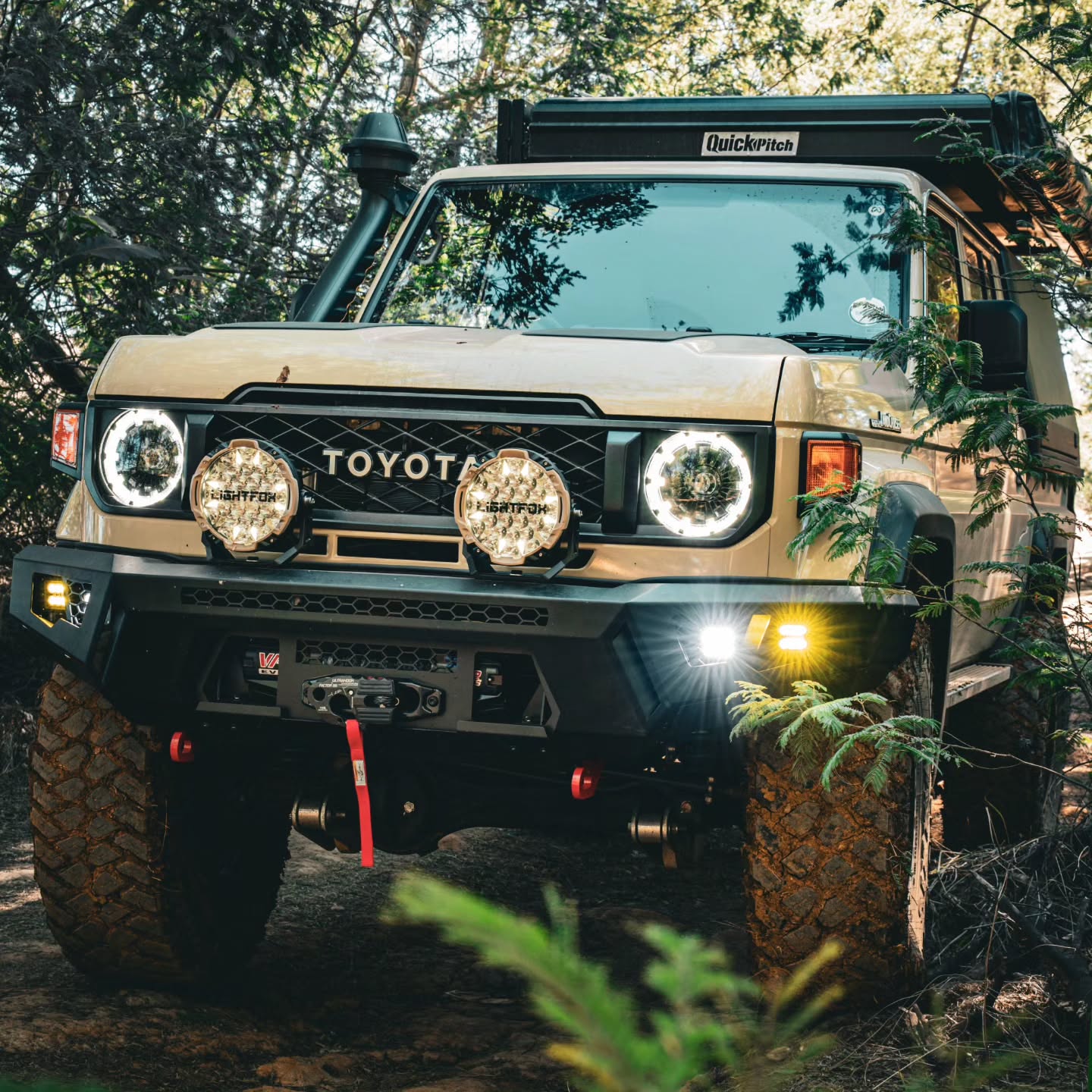 Land Cruiser build by @goliath_cruiser_