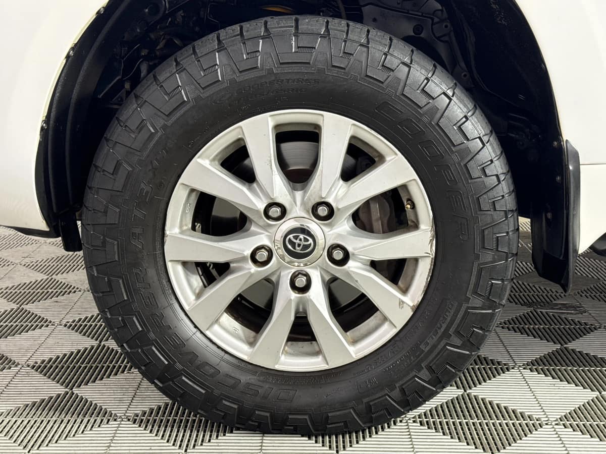 Toyota Land Cruiser 200 Series alloy wheel fitted with an all-terrain tyre
