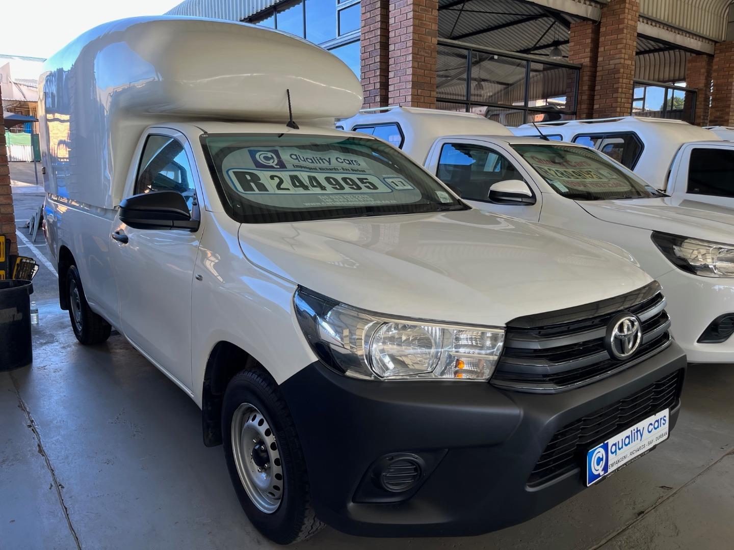2017 Toyota Hilux 2.0 (Aircon)