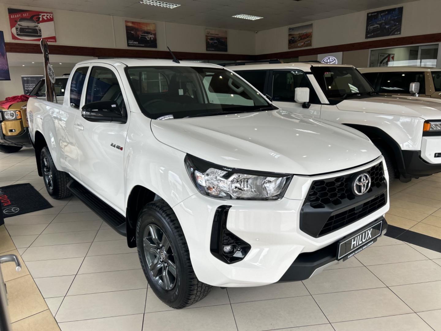 2026 Toyota Hilux 2.4GD-6 Xtra Cab Raider Manual