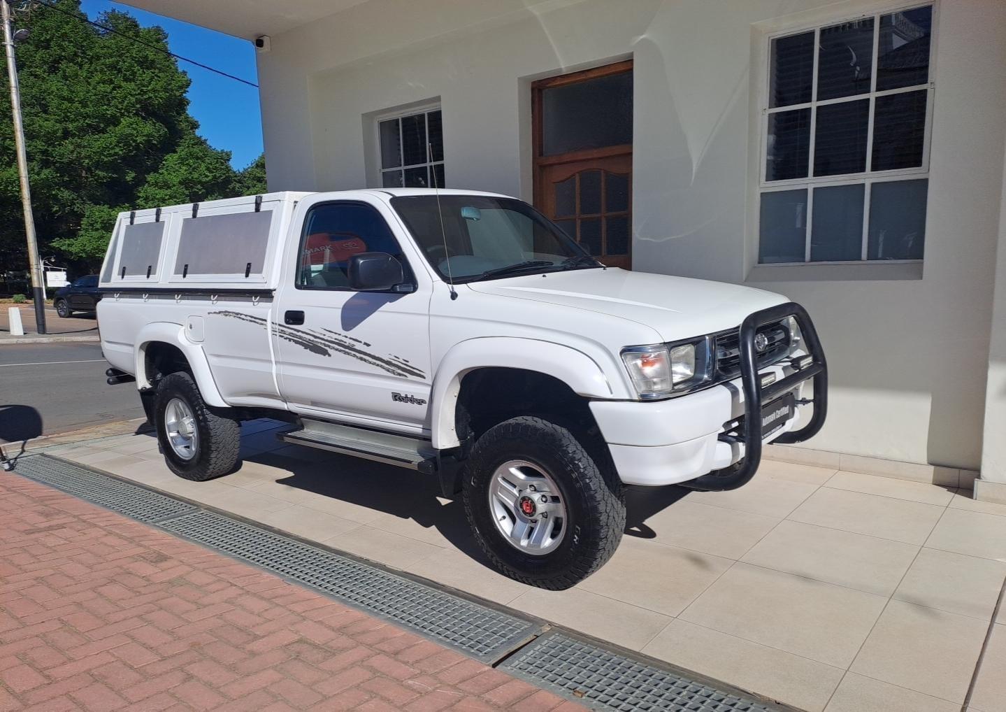 1999 Toyota Hilux 2700i 4x4 Raider