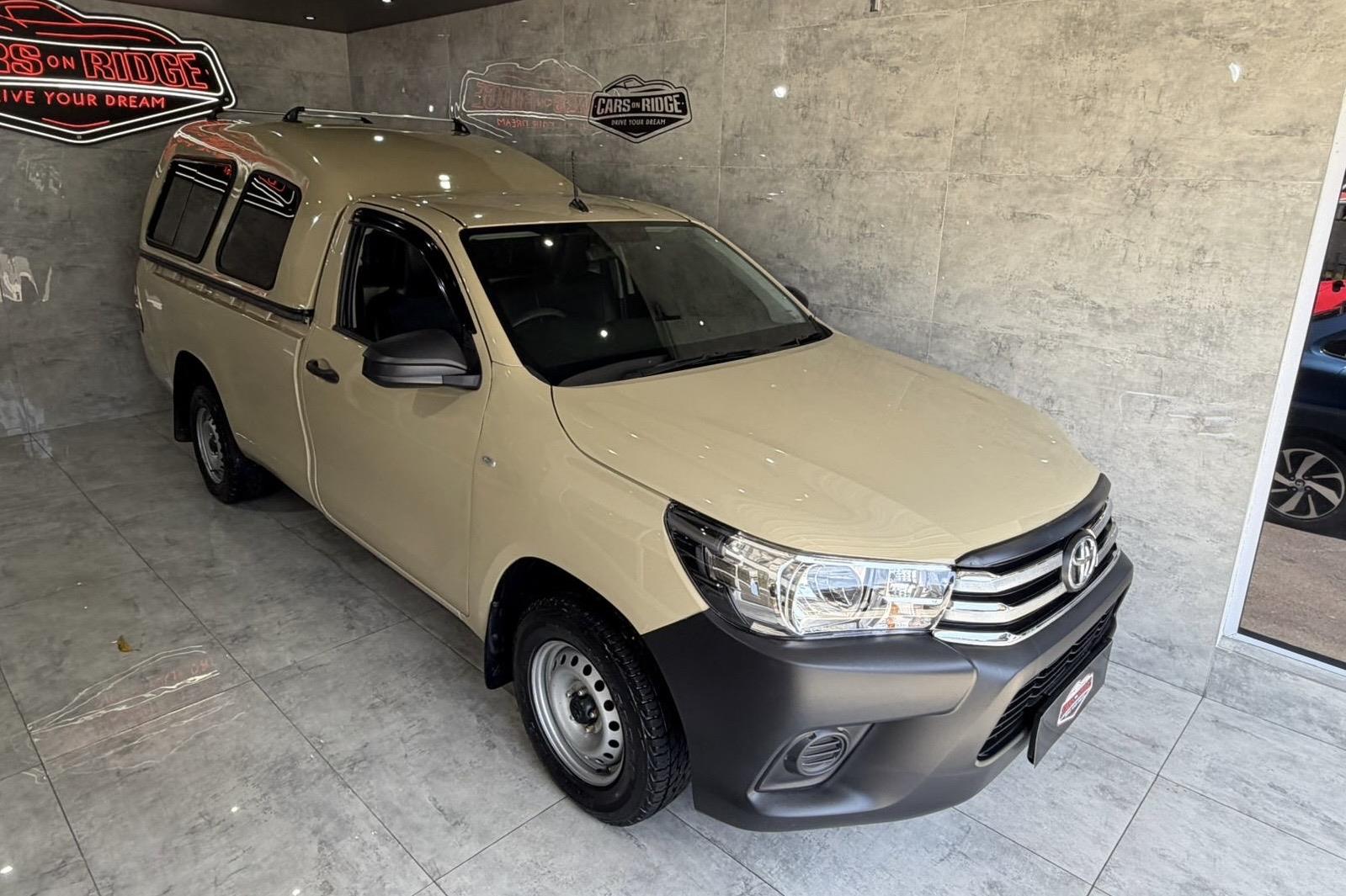 2017 Toyota Hilux 2.0 (Aircon)