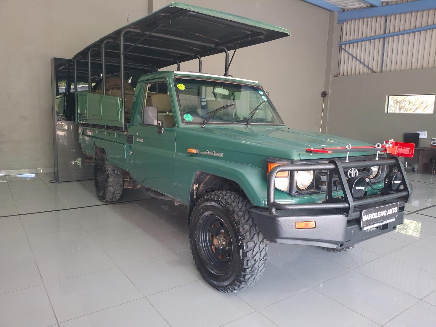 2002 Toyota Land Cruiser 4.2  Pick Up