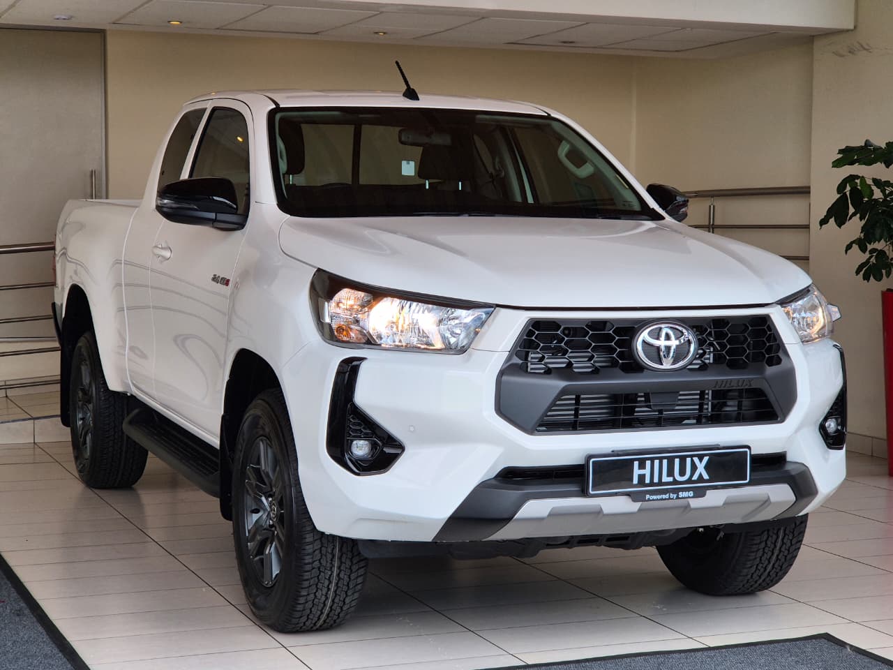 2026 Toyota Hilux 2.4GD-6 Xtra Cab Raider Manual