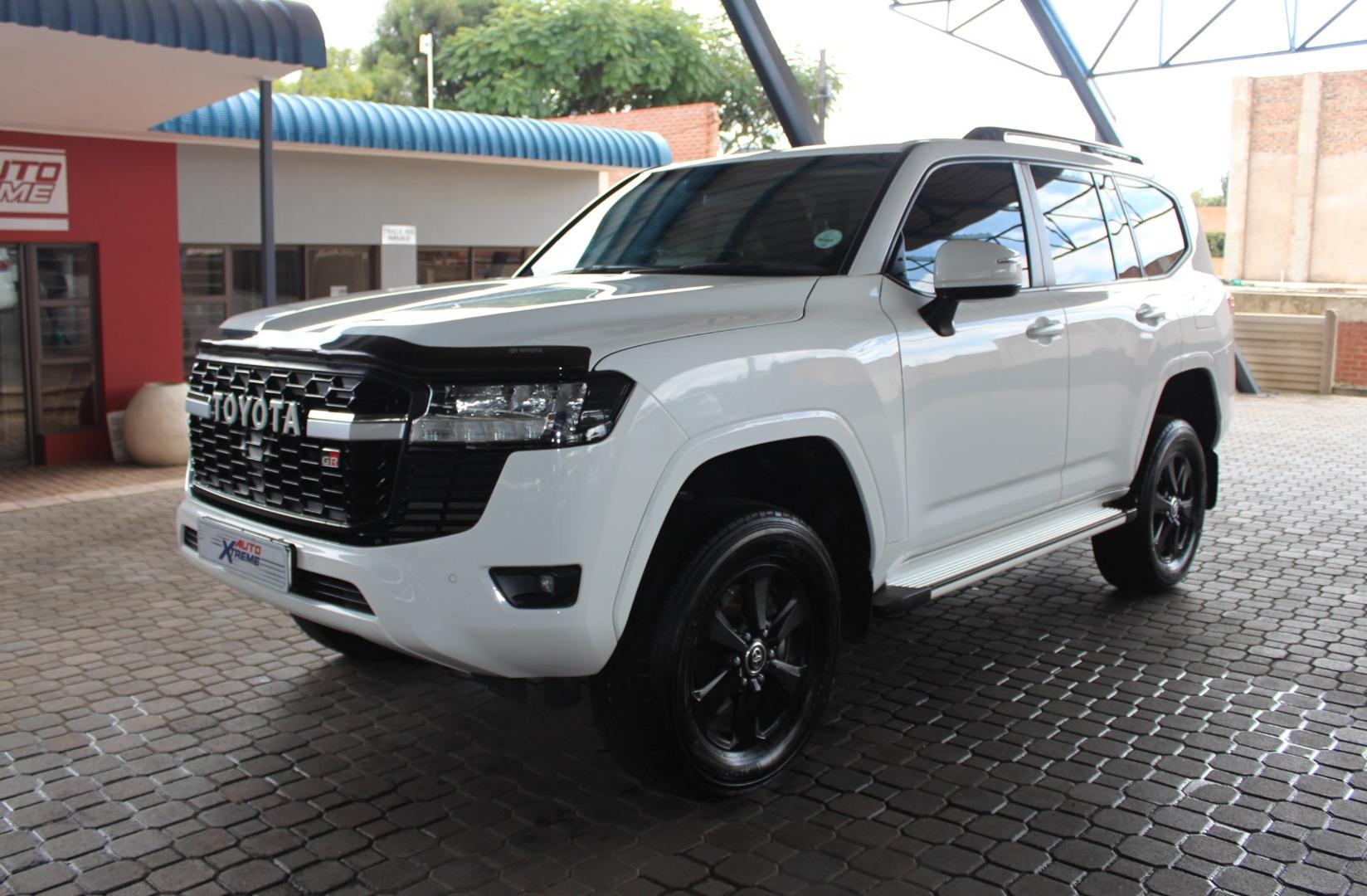 2022 Toyota Land Cruiser 300 3.3D GX-R