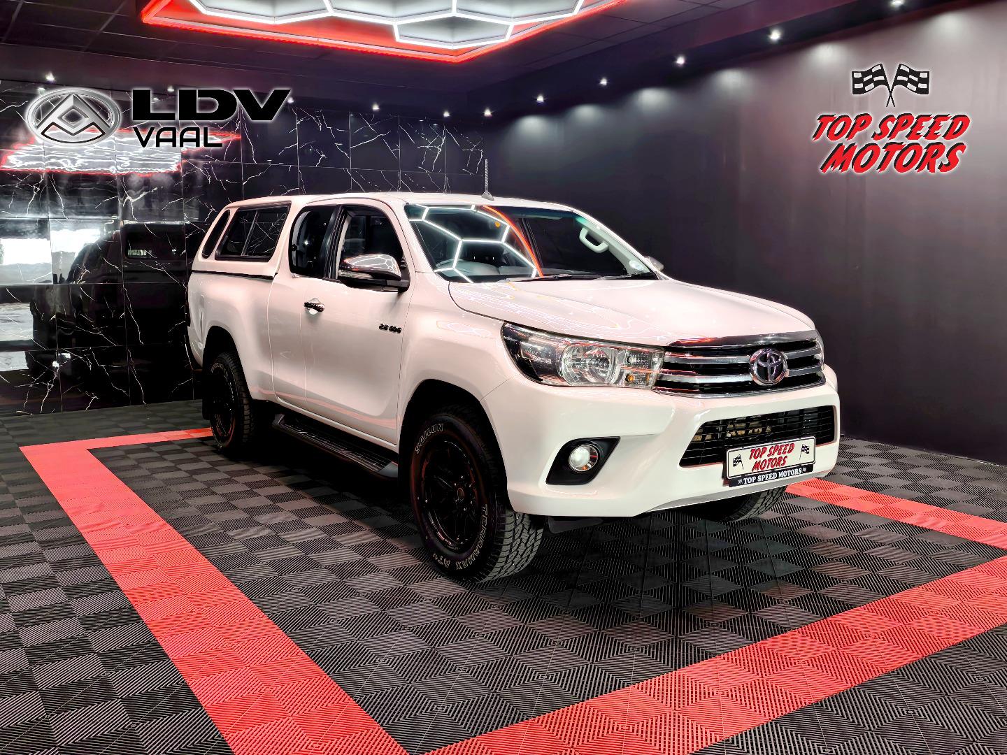 2017 Toyota Hilux 2.8GD-6 Xtra cab 4x4 Raider