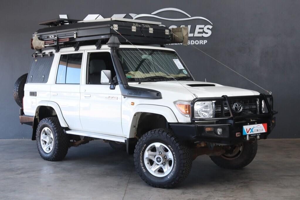 2015 Toyota Land Cruiser 76 4.5D-4D LX V8 Station Wagon