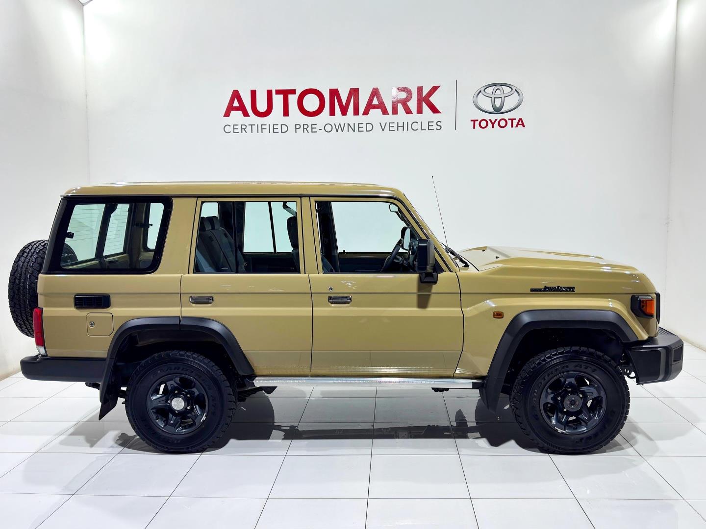 2025 Toyota Land Cruiser 76 2.8GD-6 Station Wagon