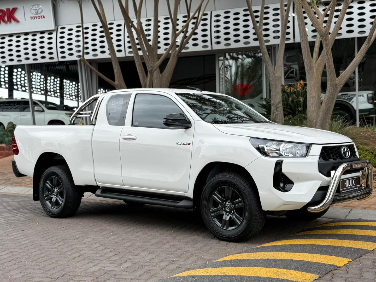 2026 Toyota Hilux 2.4GD-6 Xtra Cab Raider Manual