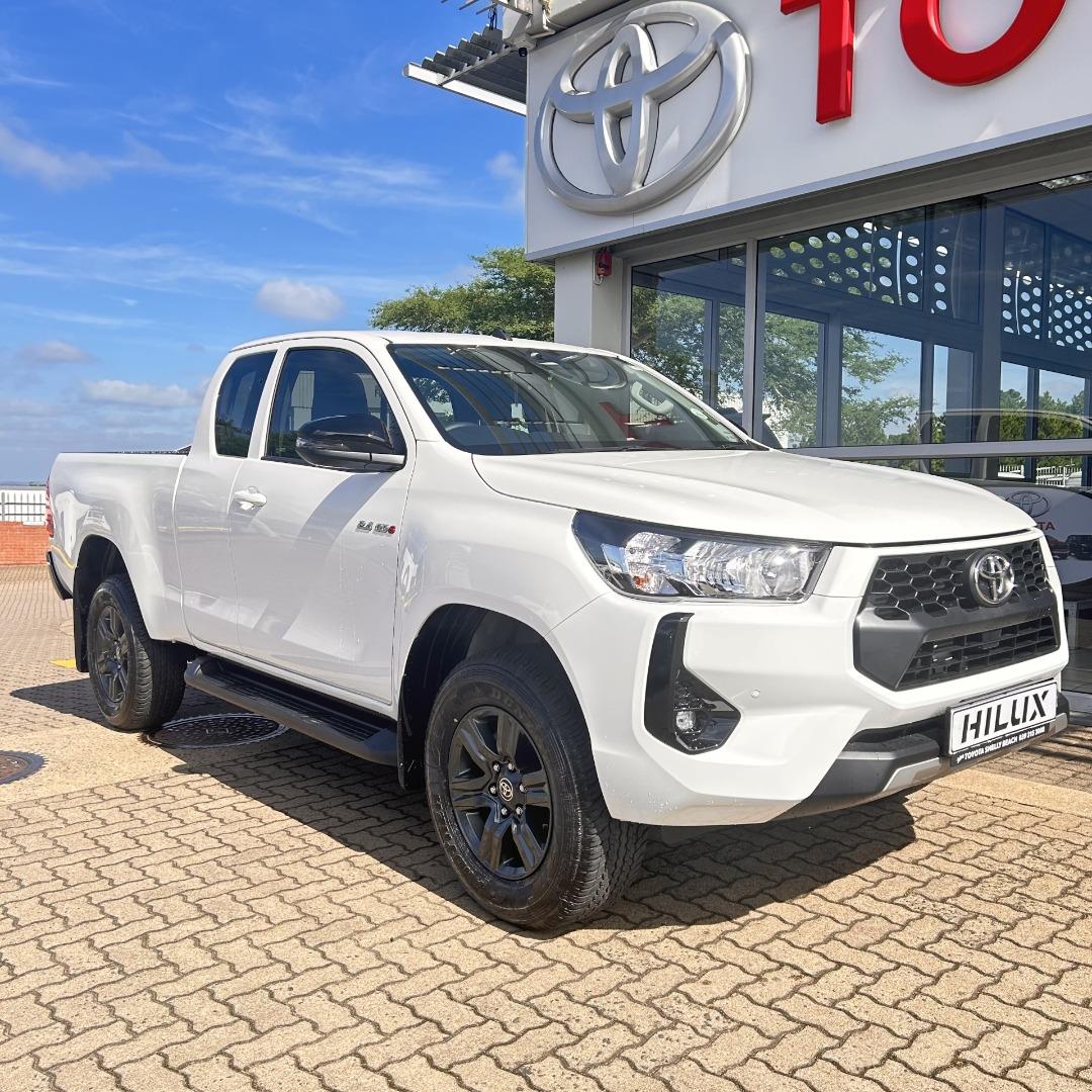 2026 Toyota Hilux 2.4GD-6 Xtra Cab Raider Manual