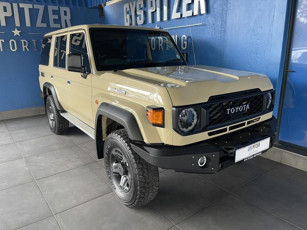 2025 Toyota Land Cruiser 76 2.8GD-6 Station Wagon LX Manual
