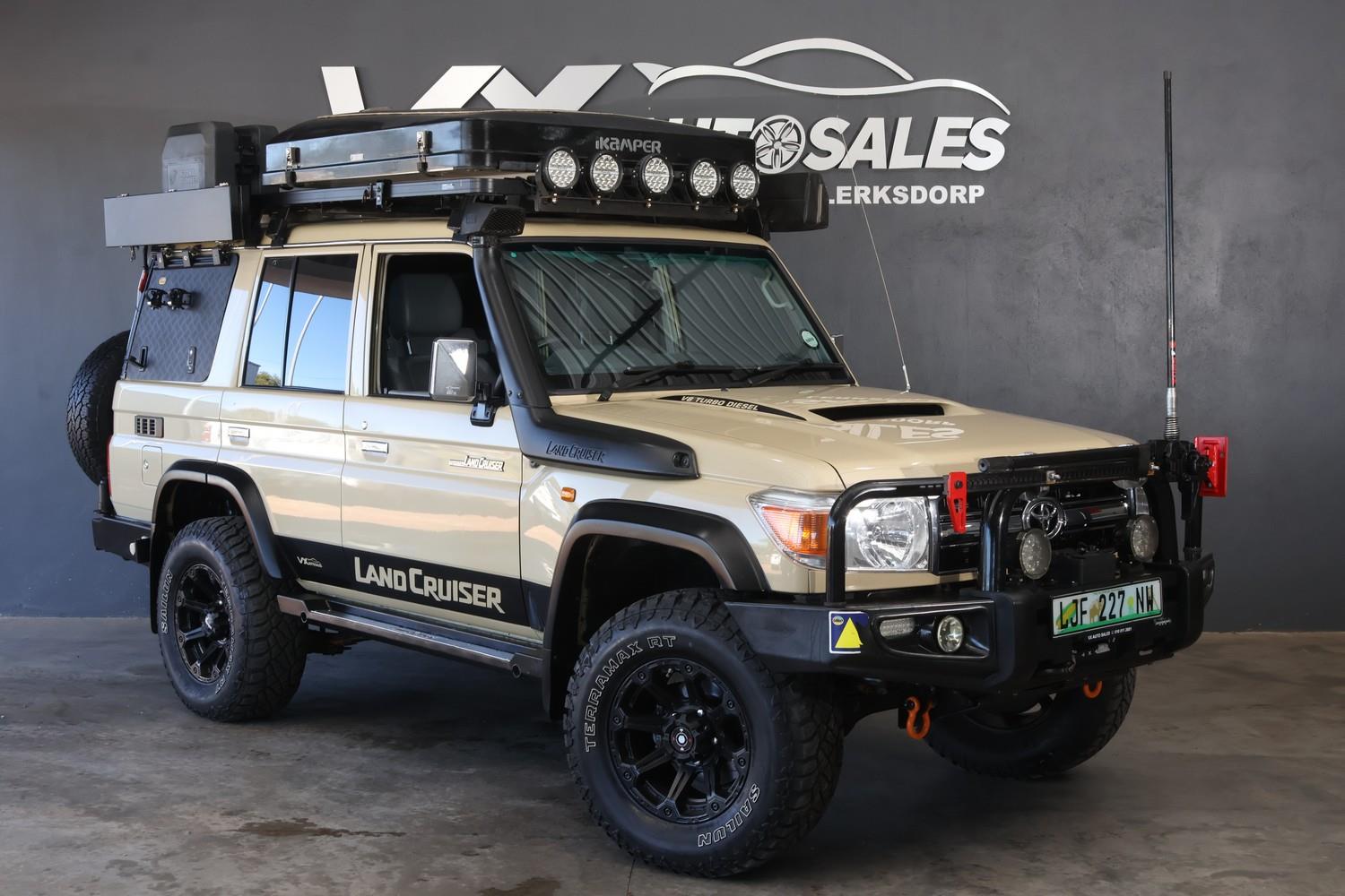 2015 Toyota Land Cruiser 76 4.5D-4D LX V8 Station Wagon