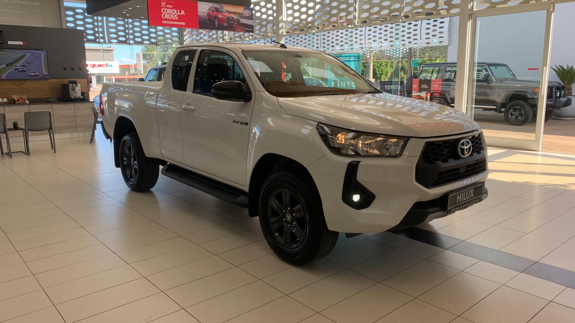 2026 Toyota Hilux 2.4GD-6 Xtra Cab Raider Manual
