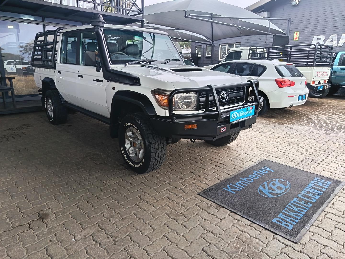 2014 Toyota Land Cruiser 79 4.5D-4D LX V8 Double Cab