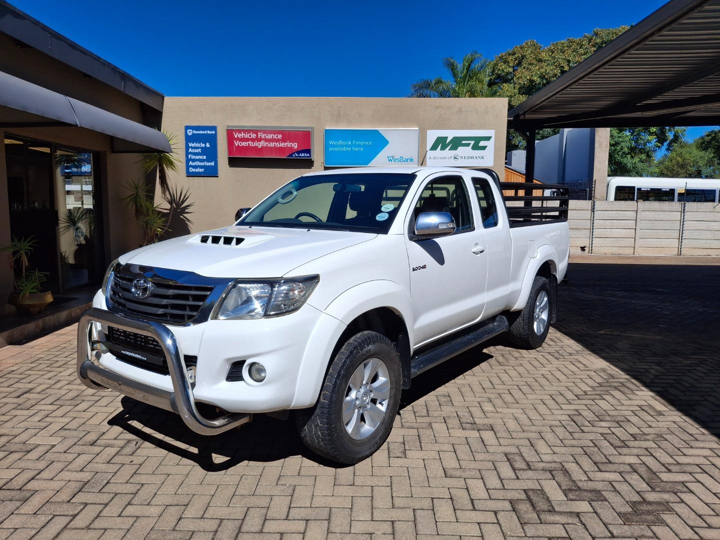 2015 Toyota Hilux 3.0D-4D Xtra Cab Raider Legend 45