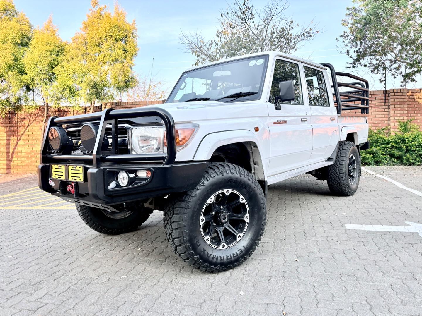 2015 Toyota Land Cruiser 79 4.0 V6 Double Cab