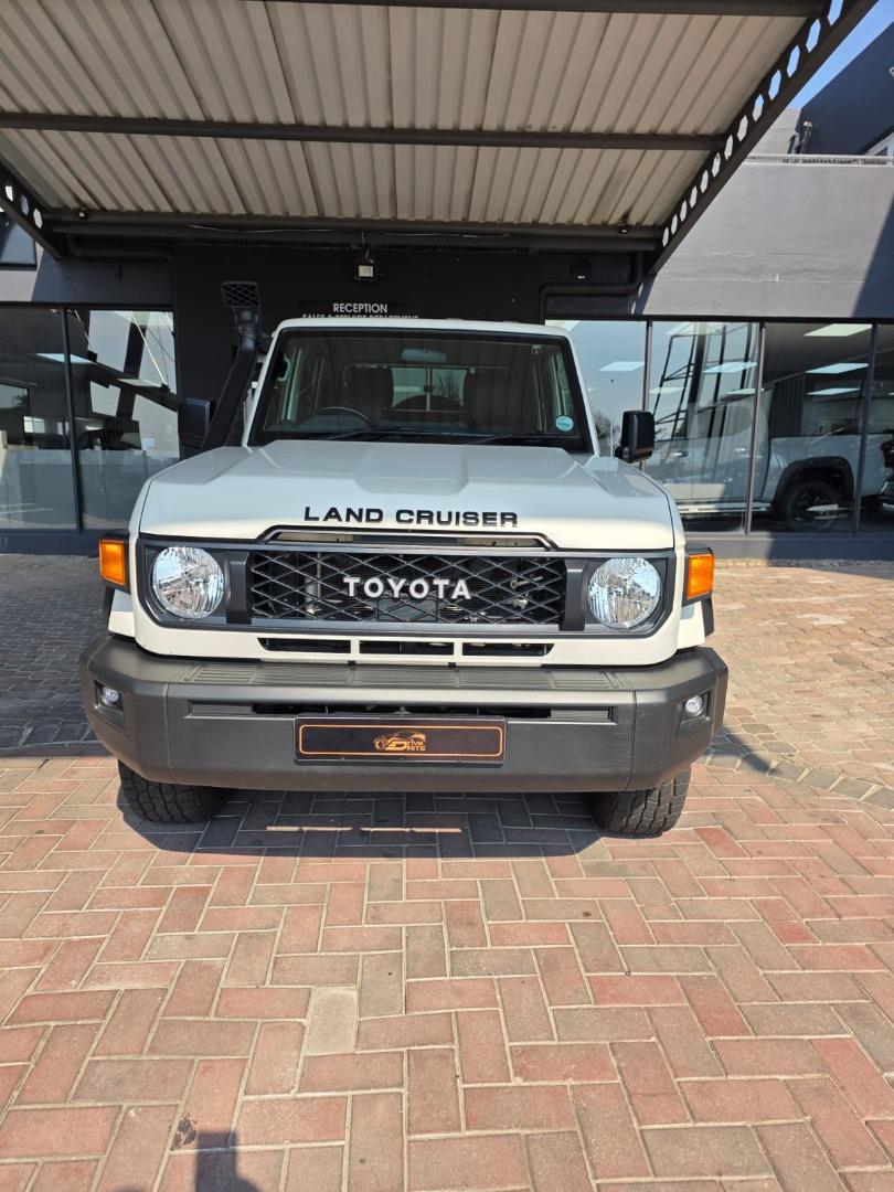 2025 Toyota Land Cruiser 79 2.8GD-6 Double Cab