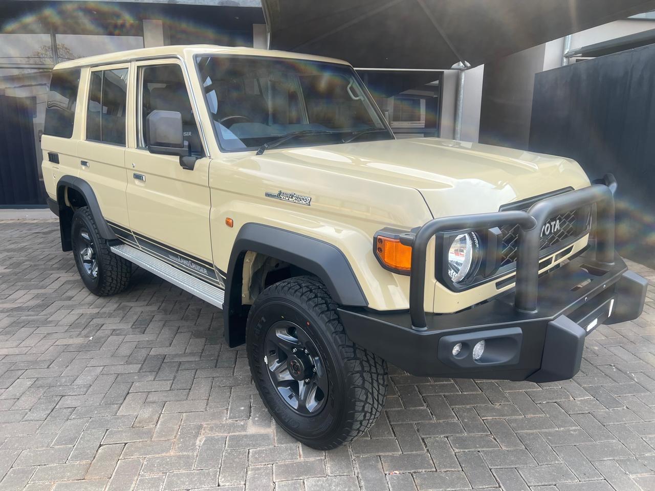 2026 Toyota Land Cruiser 76 2.8GD-6 Station Wagon VX