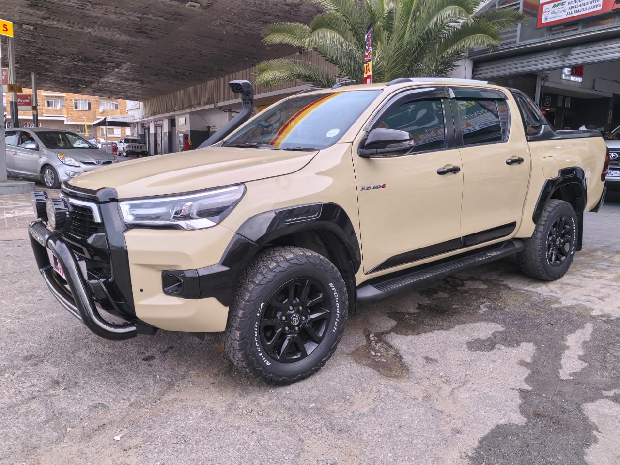 2022 Toyota Hilux 2.8GD-6 Double Cab Legend Auto