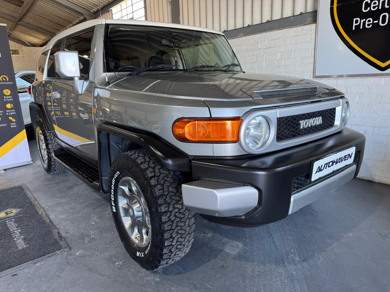 2012 Toyota FJ Cruiser FJ Sport Cruiser