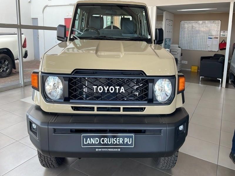 2026 Toyota Land Cruiser 79 2.8GD-6 Double Cab Manual