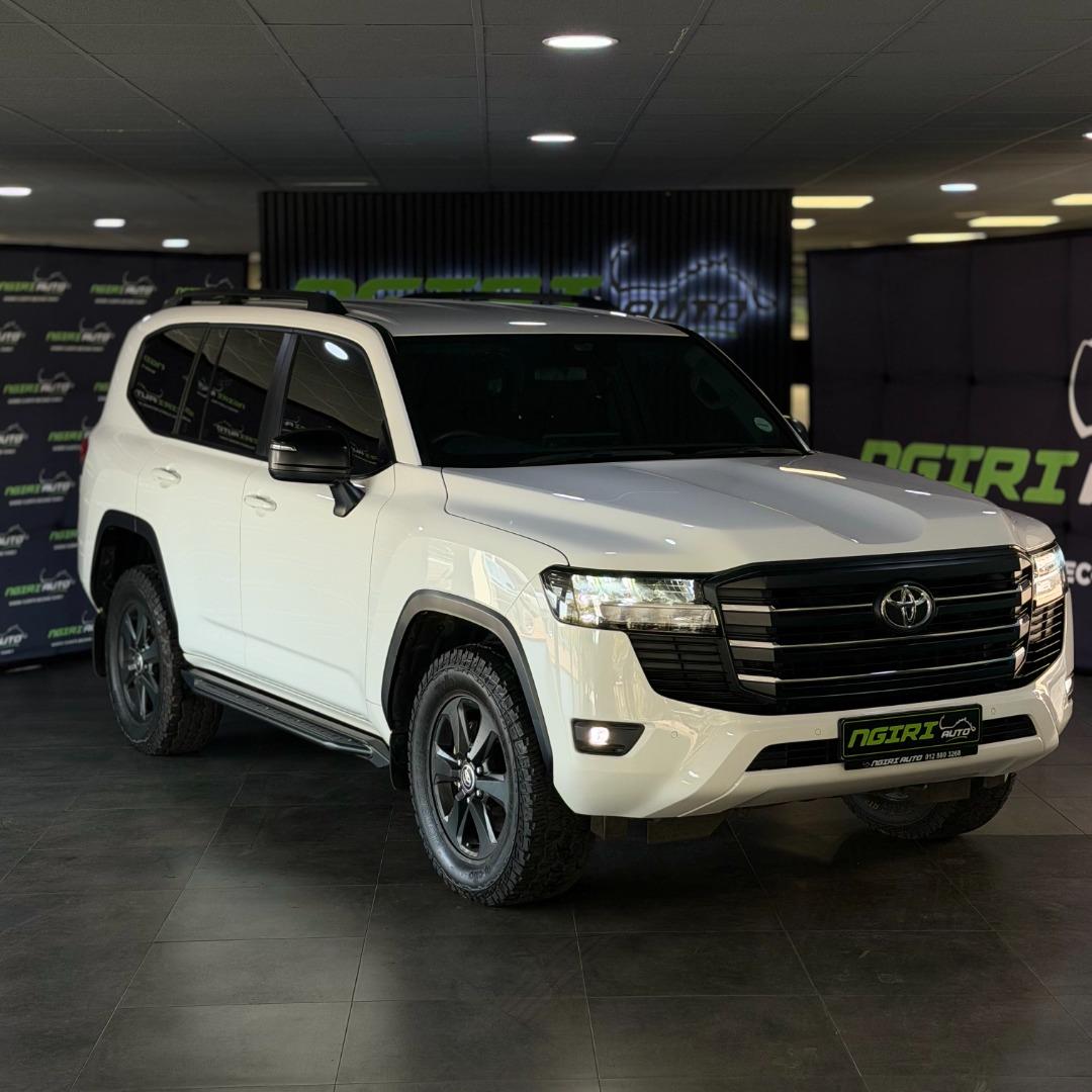 2023 Toyota Land Cruiser 300 3.3D GX-R