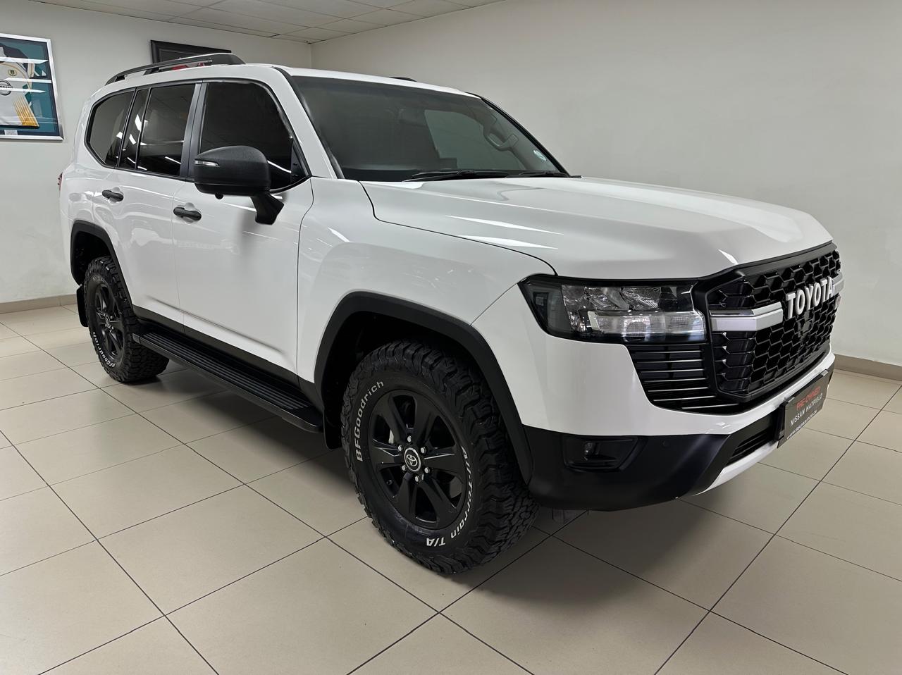 2022 Toyota Land Cruiser 300 3.3D GX-R