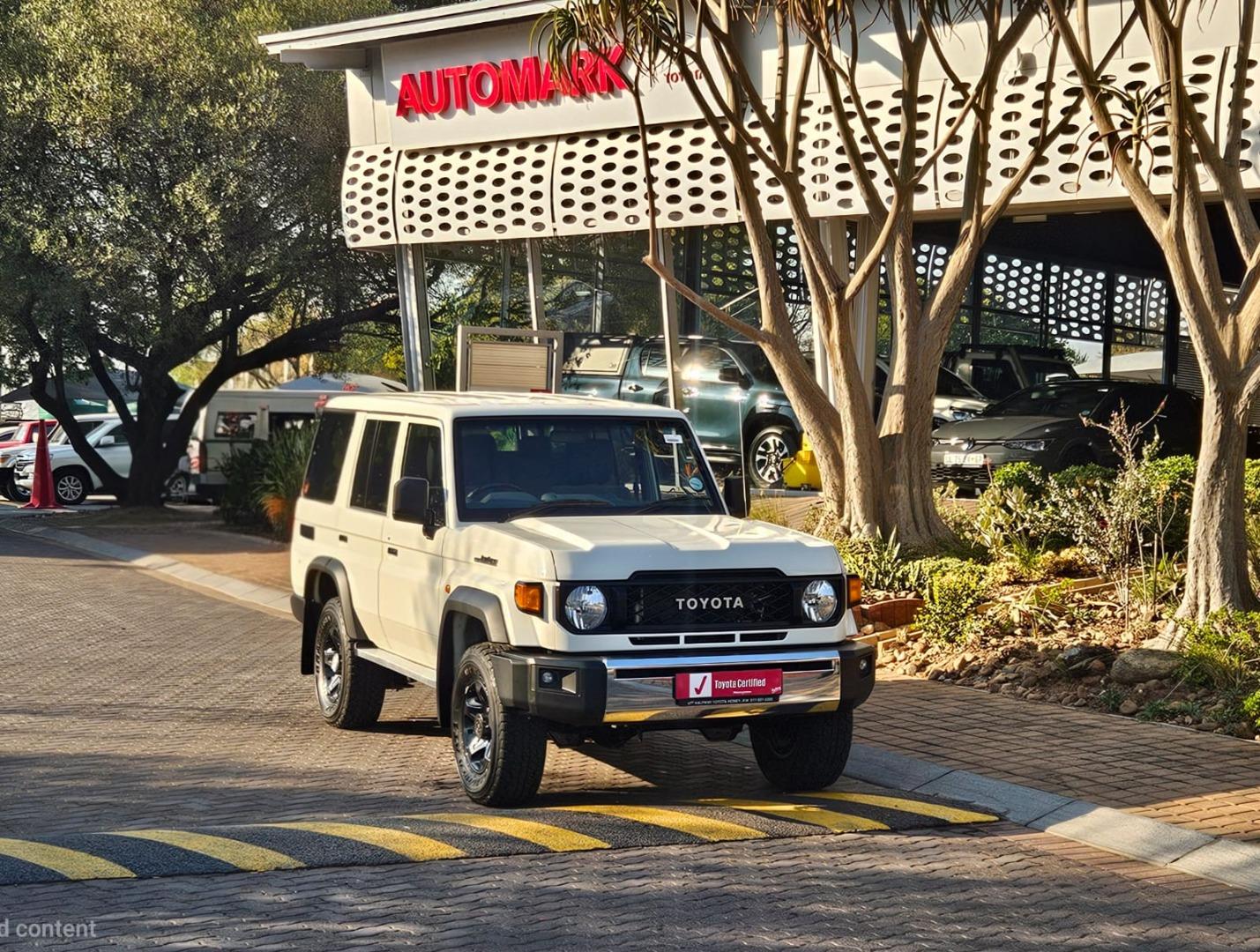 2025 Toyota Land Cruiser 76 2.8GD-6 Station Wagon