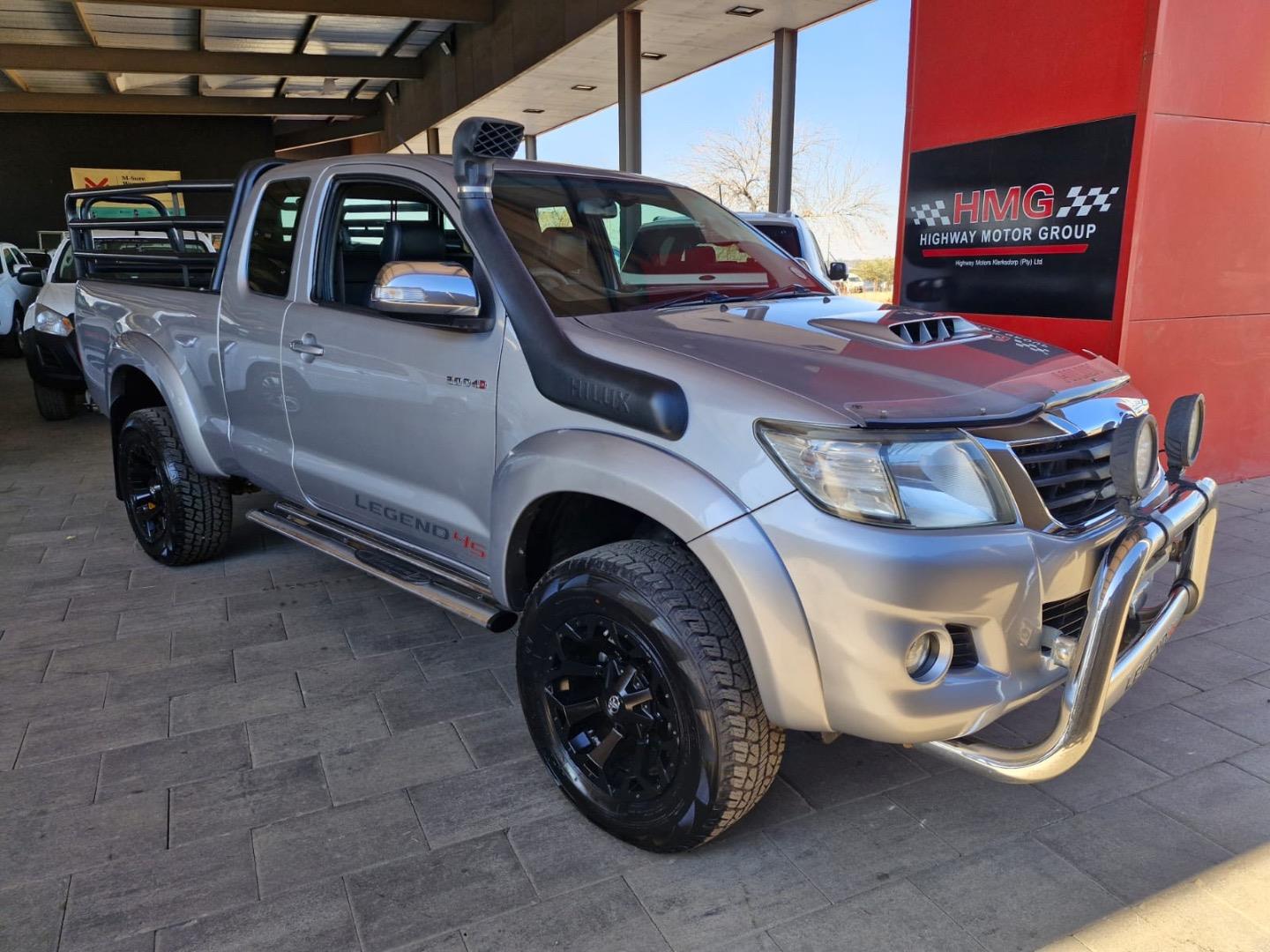 2015 Toyota Hilux 3.0D-4D Xtra Cab Raider Legend 45