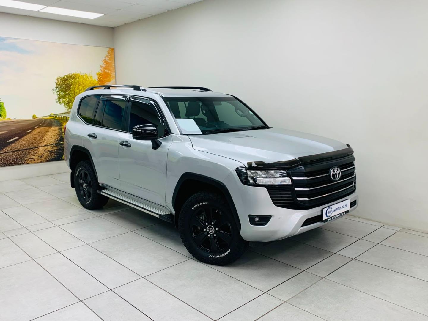2022 Toyota Land Cruiser 300 3.3D GX-R