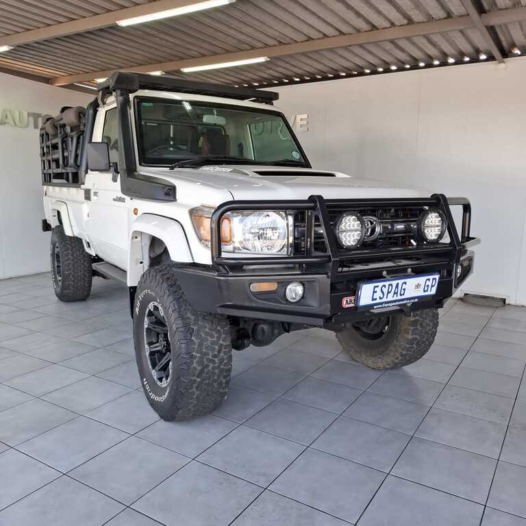 2017 Toyota Land Cruiser 79 4.5d-4d V8 Single Cab LX