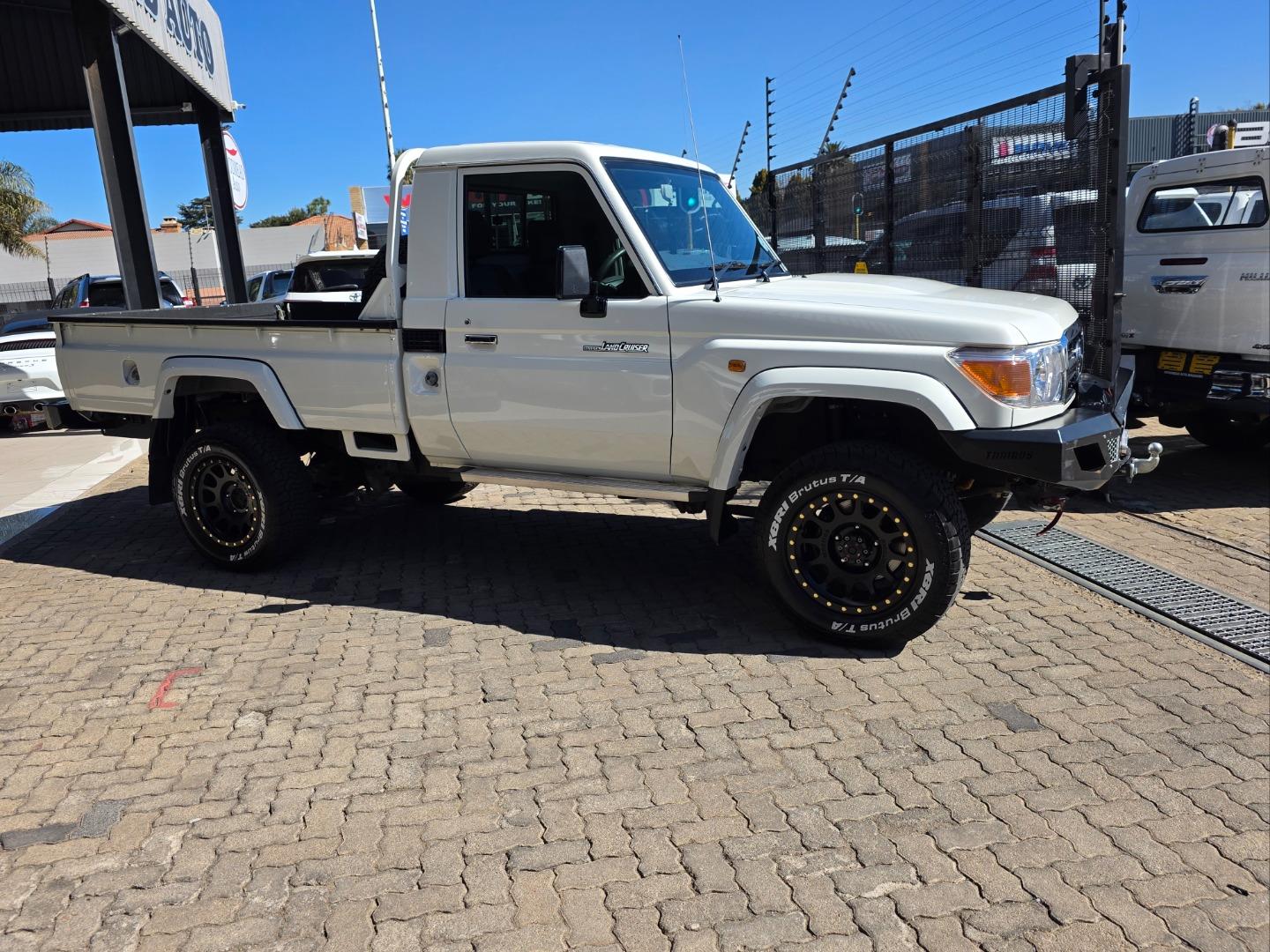 2022 Toyota Land Cruiser 79 4.0 V6
