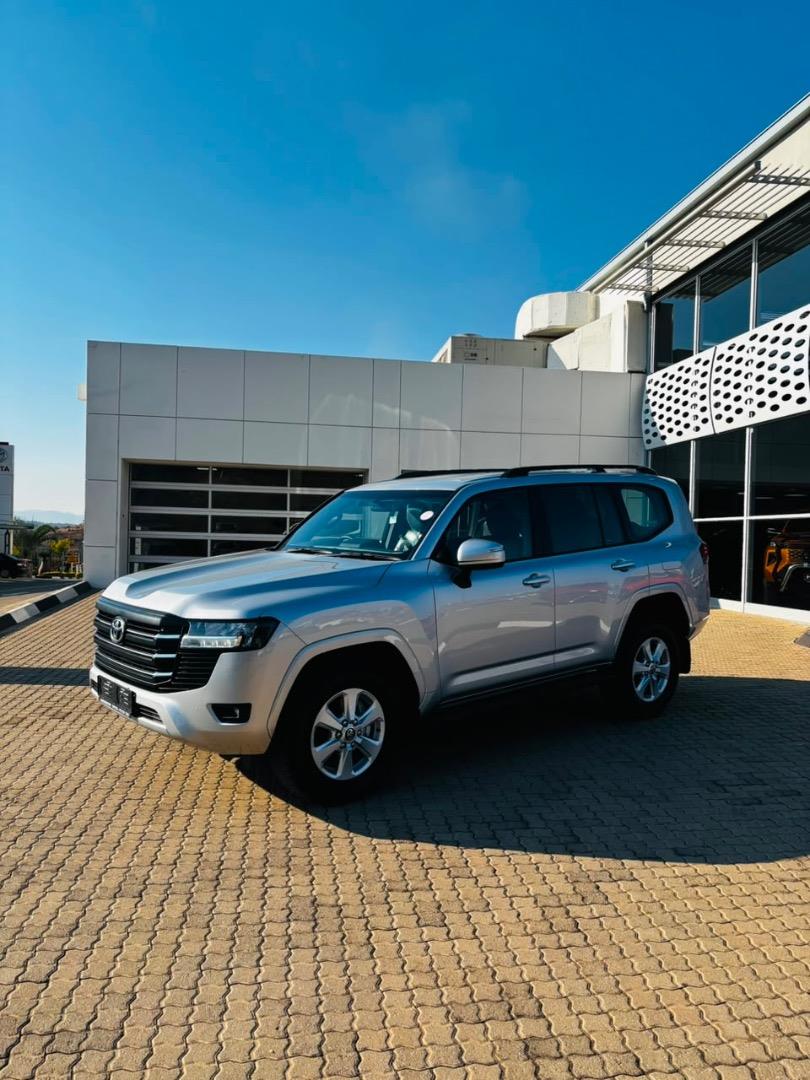 2026 Toyota Land Cruiser 300 3.3D GX-R