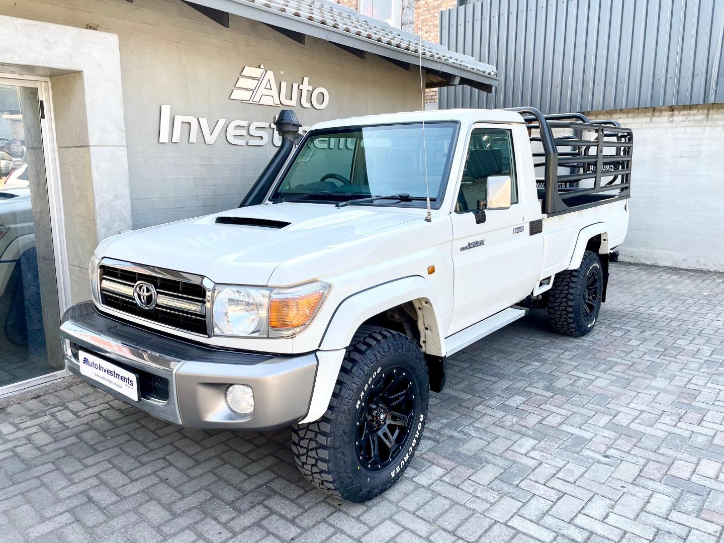 2015 Toyota Land Cruiser 79 4.5D-4D LX V8