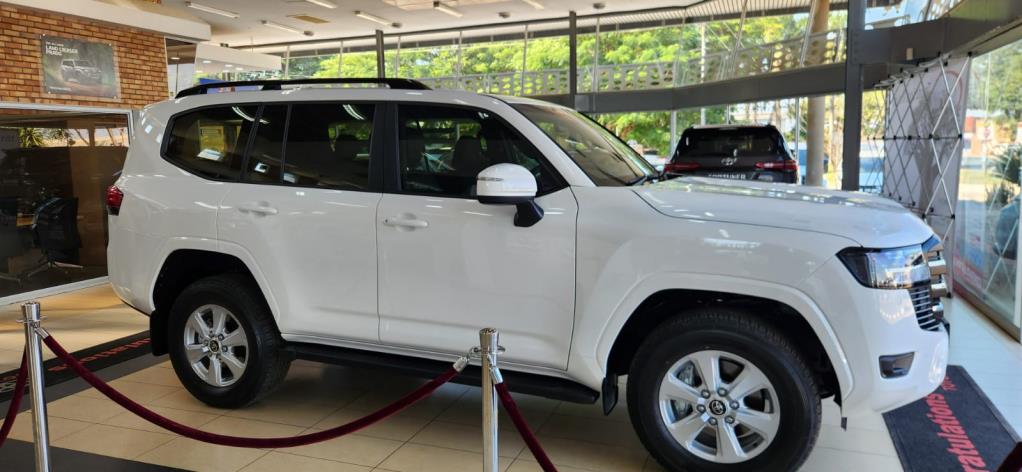 2026 Toyota Land Cruiser 300 3.3D GX-R