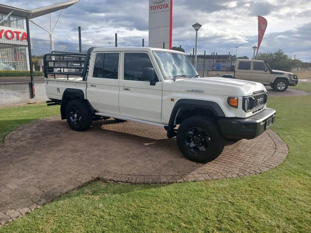 2026 Toyota Land Cruiser 79 2.8GD-6 Double Cab Manual