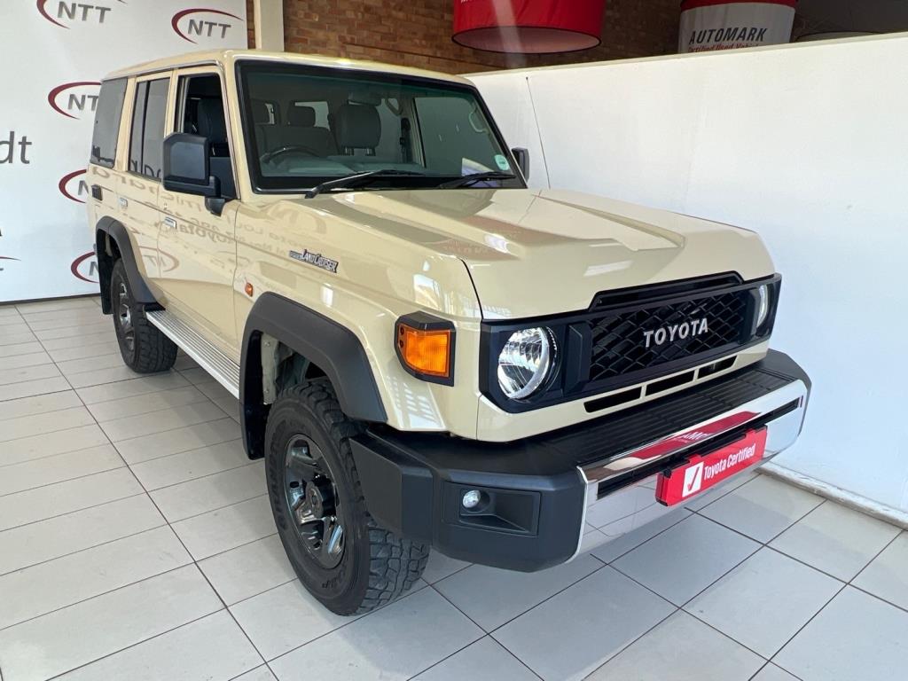 2025 Toyota Land Cruiser 76 2.8GD-6 Station Wagon LX Manual