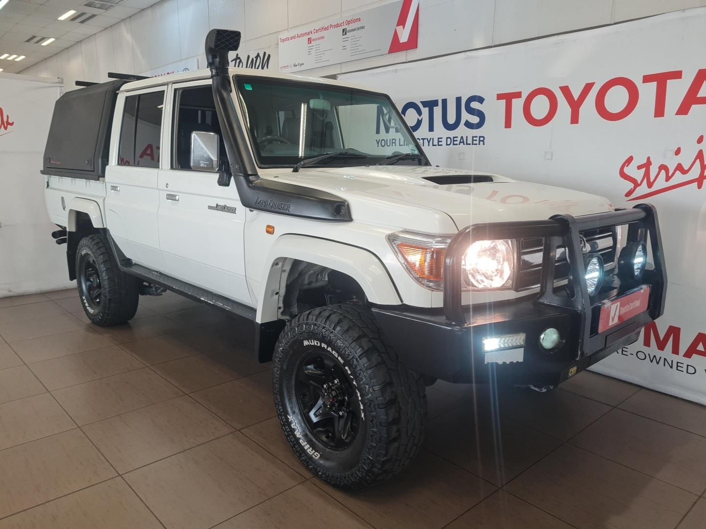 2014 Toyota Land Cruiser 79 4.5D-4D LX V8 Double Cab