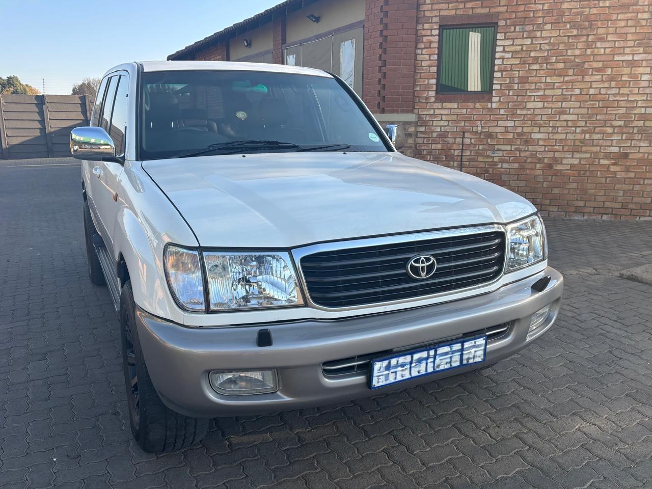 2000 Toyota Land Cruiser 100 4.7 V8 Limited