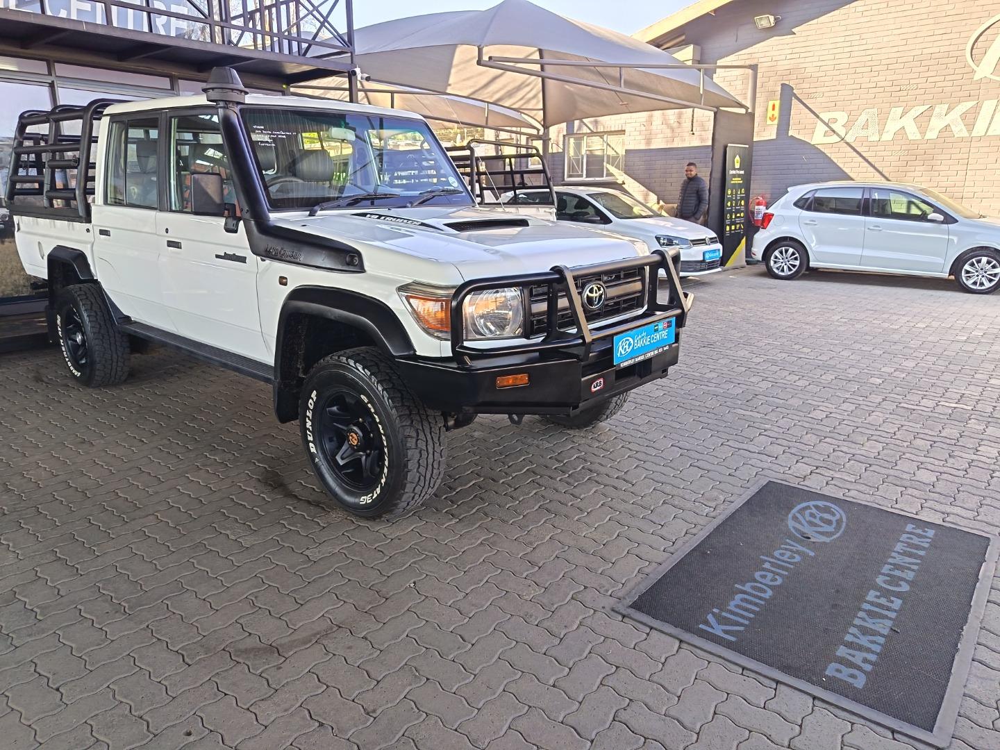 2014 Toyota Land Cruiser 79 4.5D-4D LX V8 Double Cab