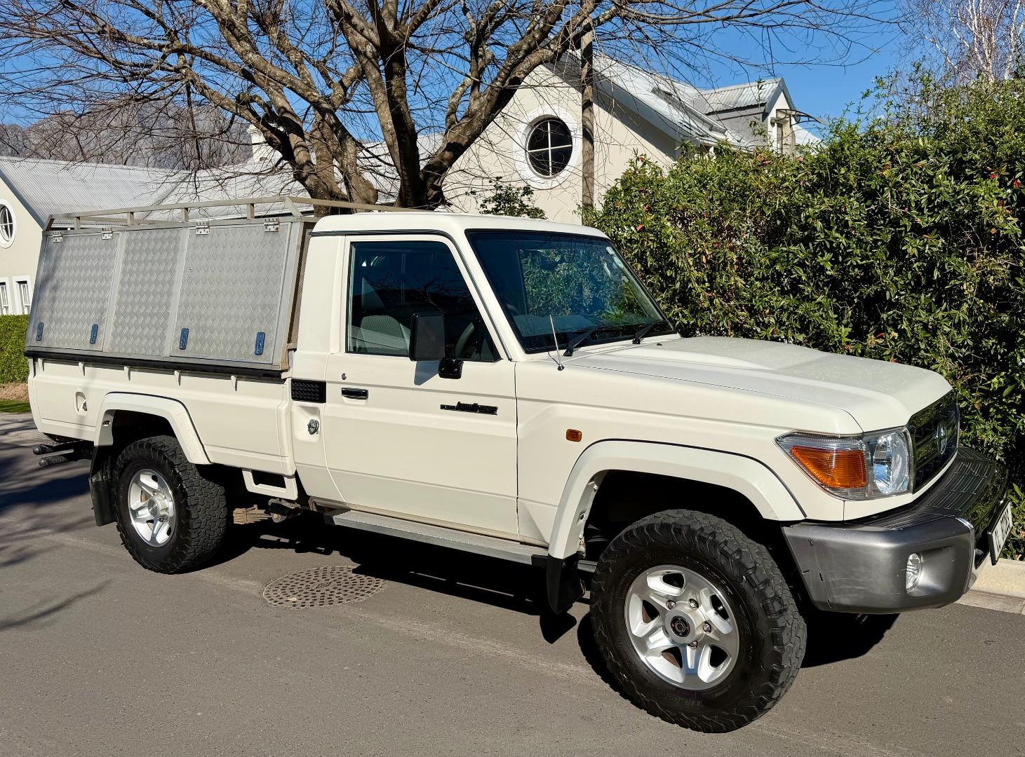 2022 Toyota Land Cruiser 79 4.0 V6