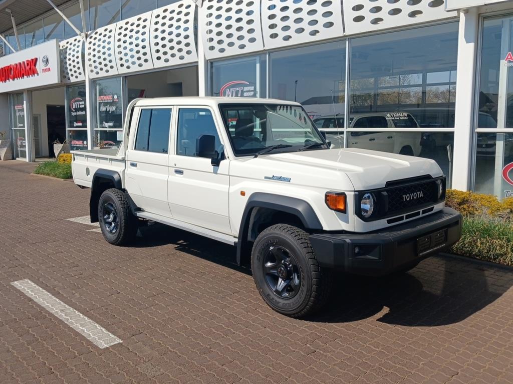 2026 Toyota Land Cruiser 79 2.8GD-6 Double Cab Manual
