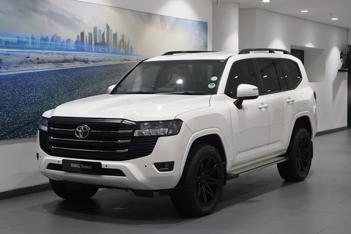 2022 Toyota Land Cruiser 300 3.3D GX-R