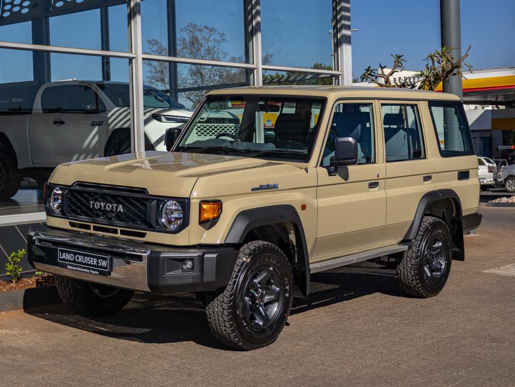 2026 Toyota Land Cruiser 76 2.8GD-6 Station Wagon LX Manual