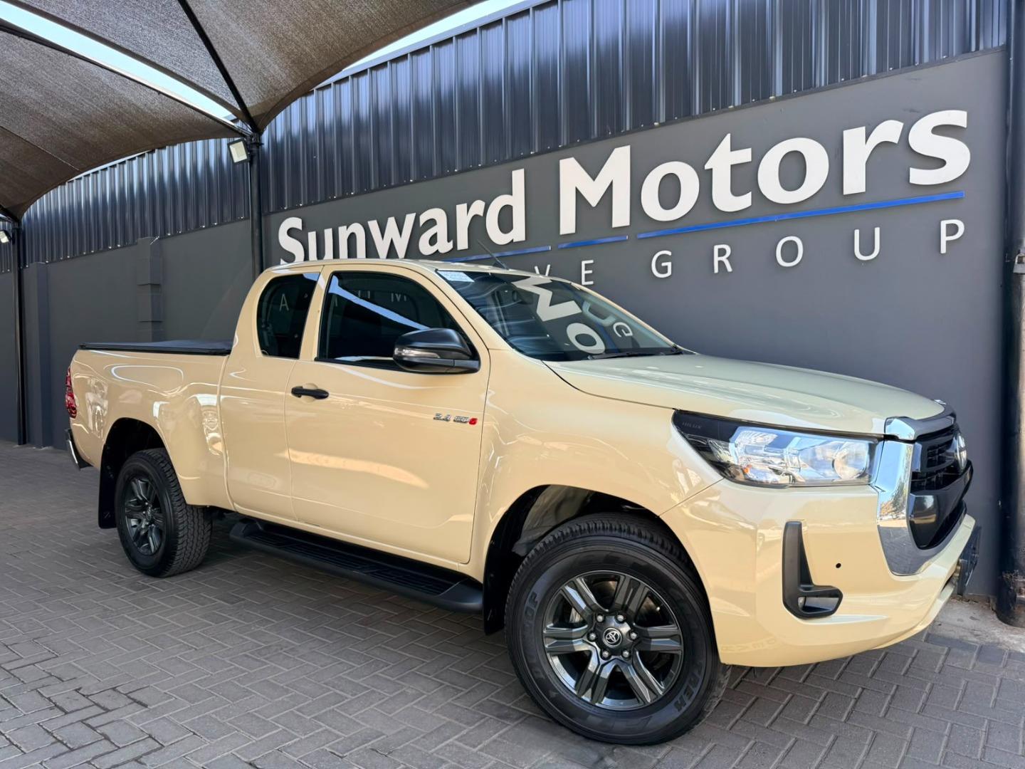 2022 Toyota Hilux 2.4GD-6 Xtra Cab Raider Auto