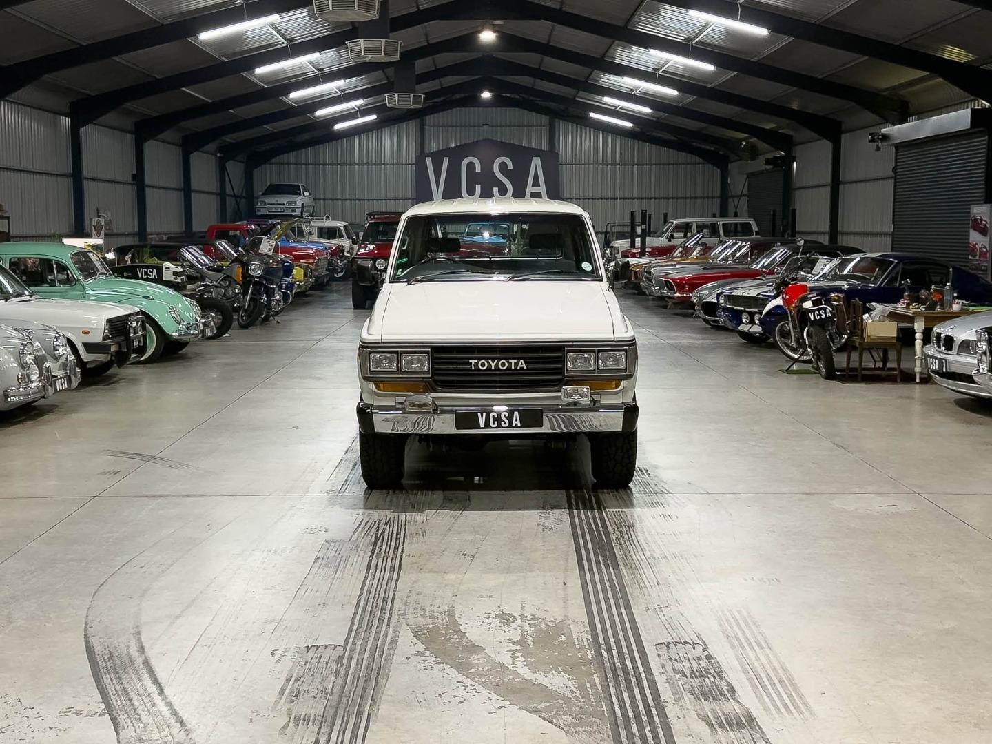1990 Toyota Land Cruiser FJ62