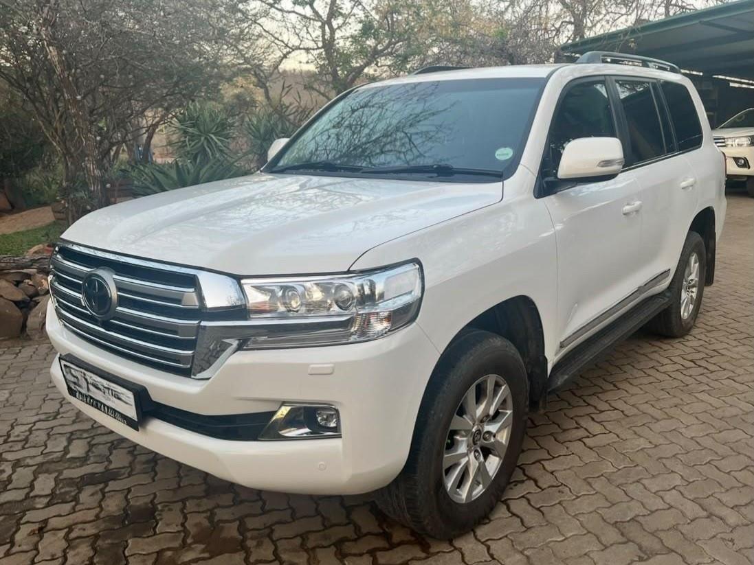2018 Toyota Land Cruiser 200 4.5D-4D V8 VX-R