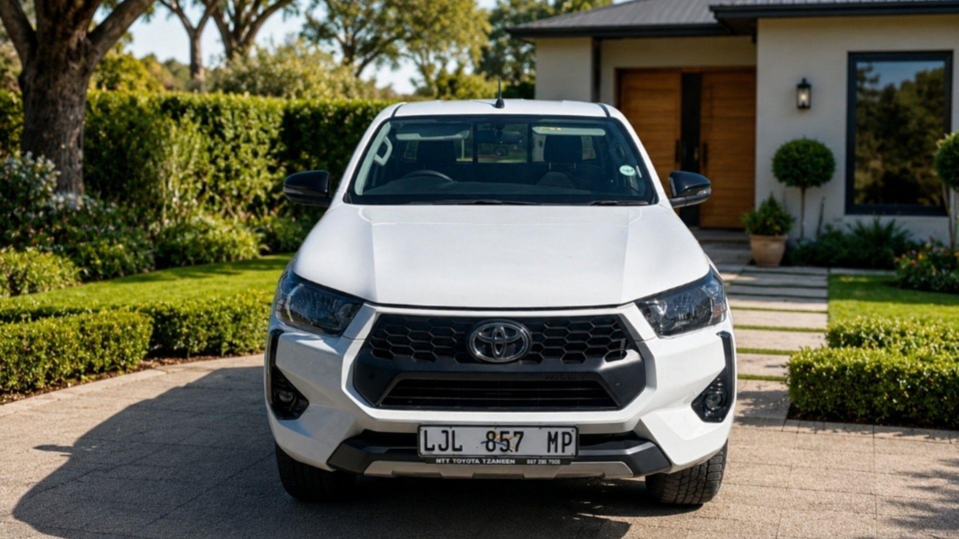 2025 Toyota Hilux 2.4GD-6 Xtra Cab Raider Auto