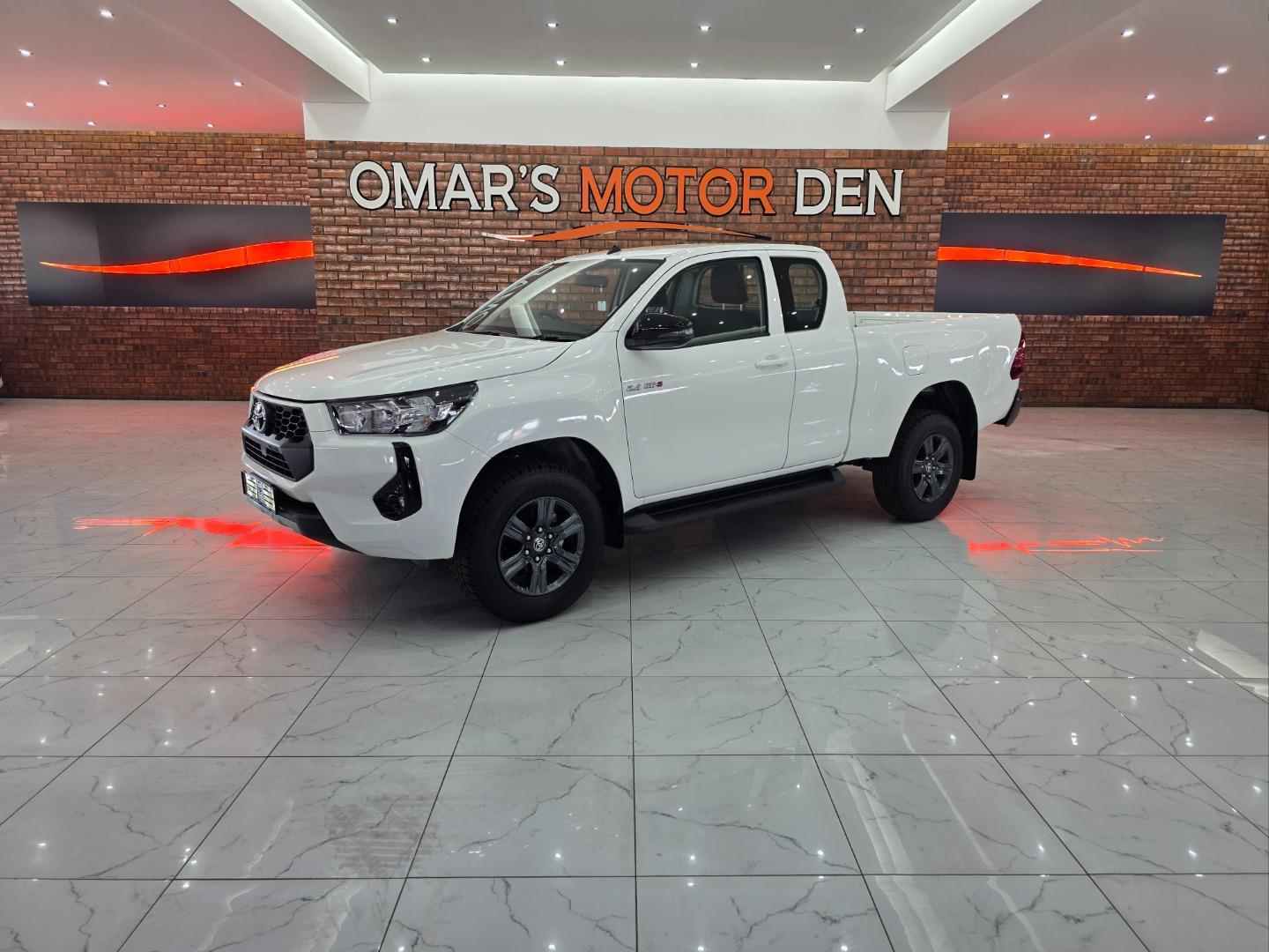 2026 Toyota Hilux 2.4GD-6 Xtra Cab Raider Manual