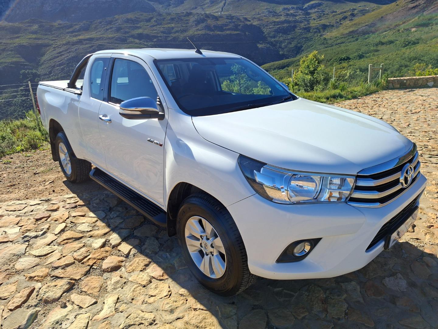 2017 Toyota Hilux 2.8GD-6 Xtra cab Raider